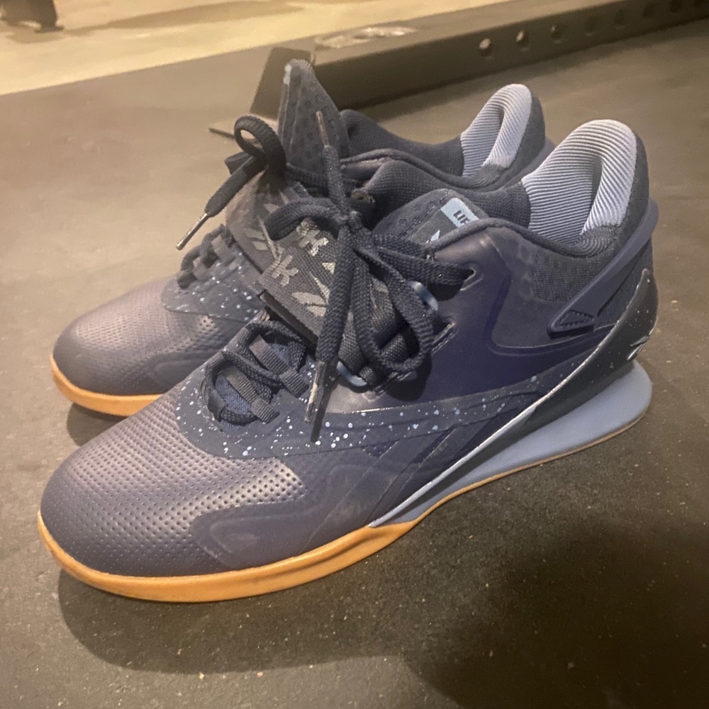 9.5 Reebok lifters
